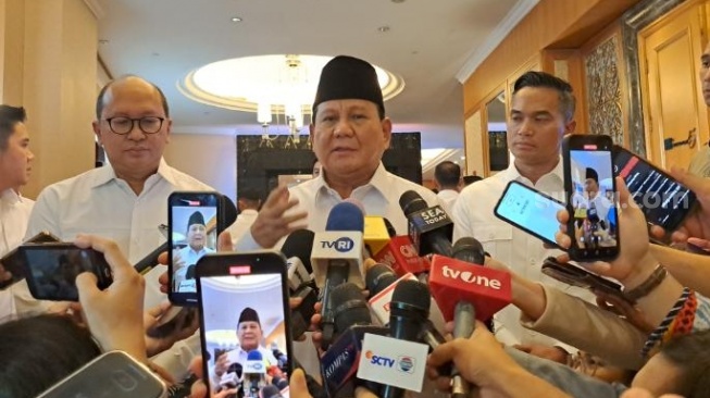 Menkomdikbud Bongkar Permintaan Prabowo soal Peraturan Medsos untuk Anak dalam Dua Bulan