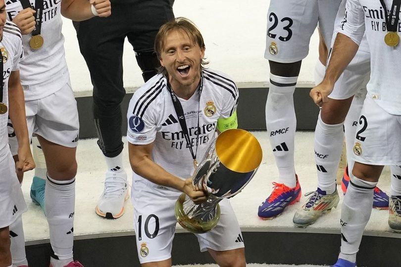 Modric Tinggalkan Real Madrid