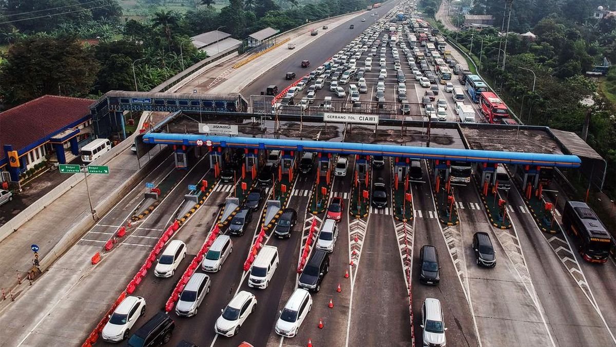 Kendaraan Tinggalkan Jabodetabek Saat Long Weekend