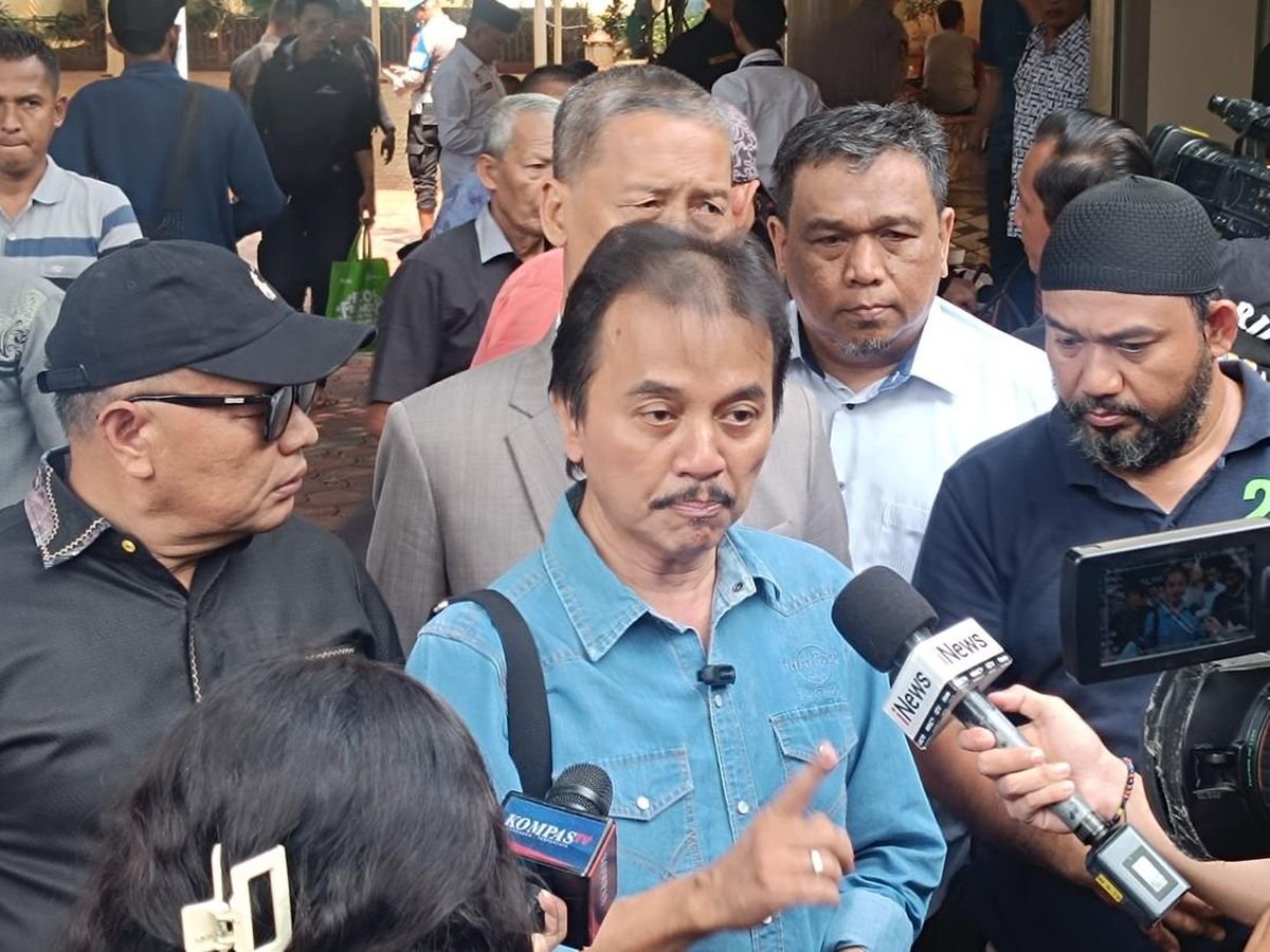 Roy Suryo Diperiksa soal Ijazah Jokowi Polisi
