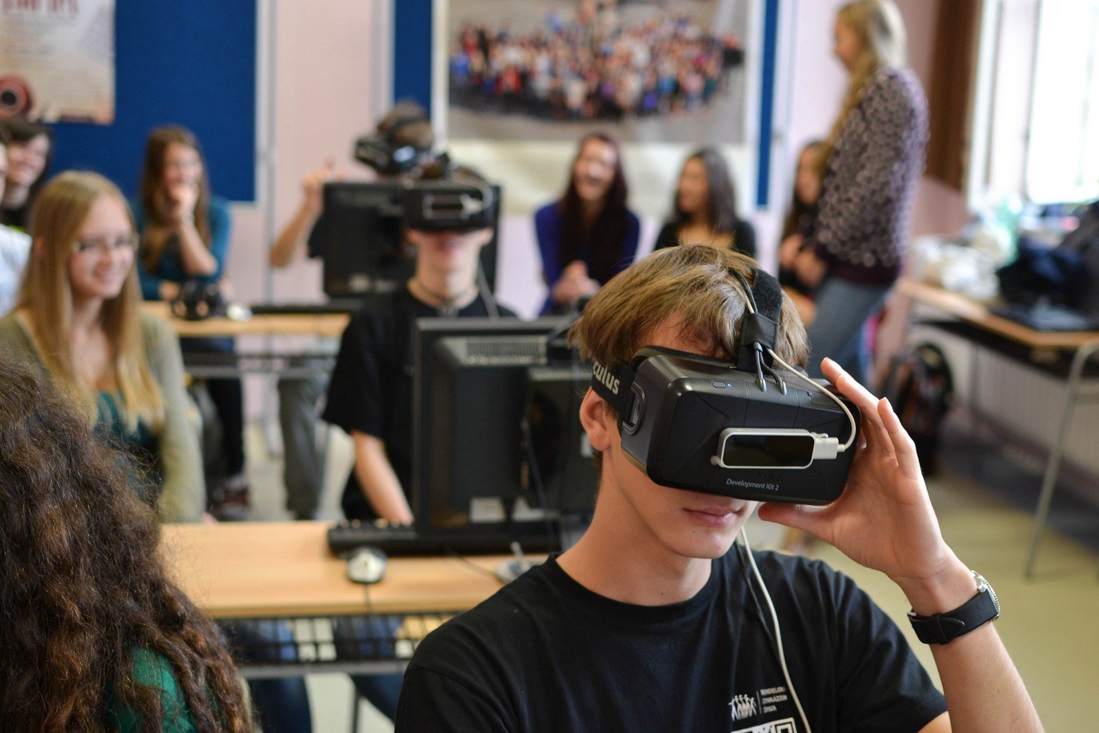 Revolusi Pendidikan: Mengungkap Pengalaman Kelas VR yang Imersif dan Interaktif