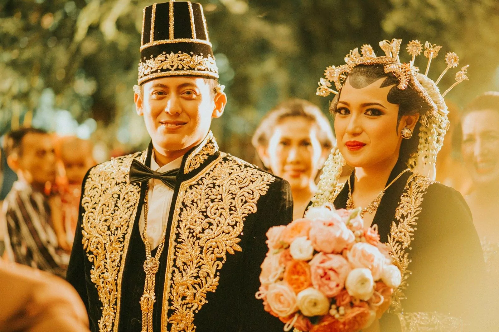 Mengungkap Keindahan dan Makna Mendalam di Balik Adat Pernikahan Jawa